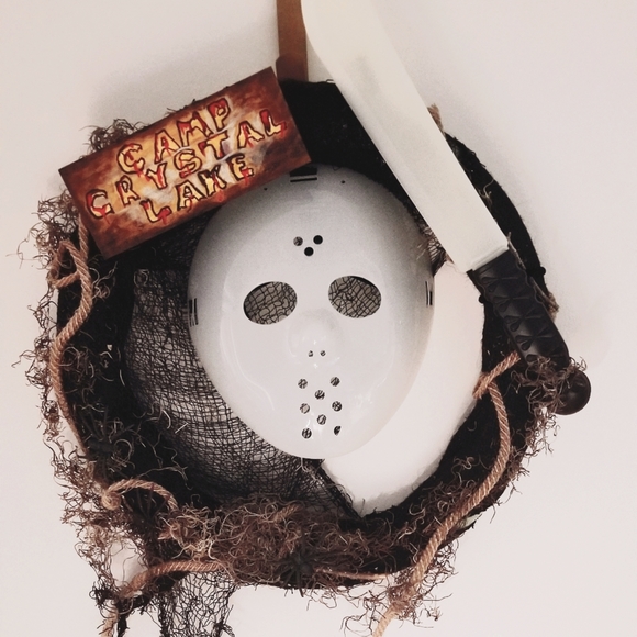 "18" Friday The 13th Themed Wreath - Picture 4 of 4